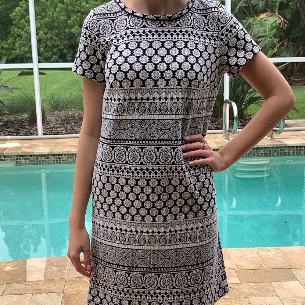 Black and white patterned dress
